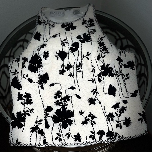 Vintage BLACKTIE Oleg Cassini Beaded Black and White Floral Top 100% Silk - Picture 8 of 11